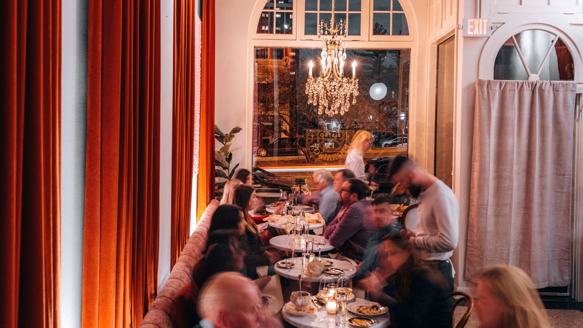 Bistro La Floraison transports diners from Clayton to France.