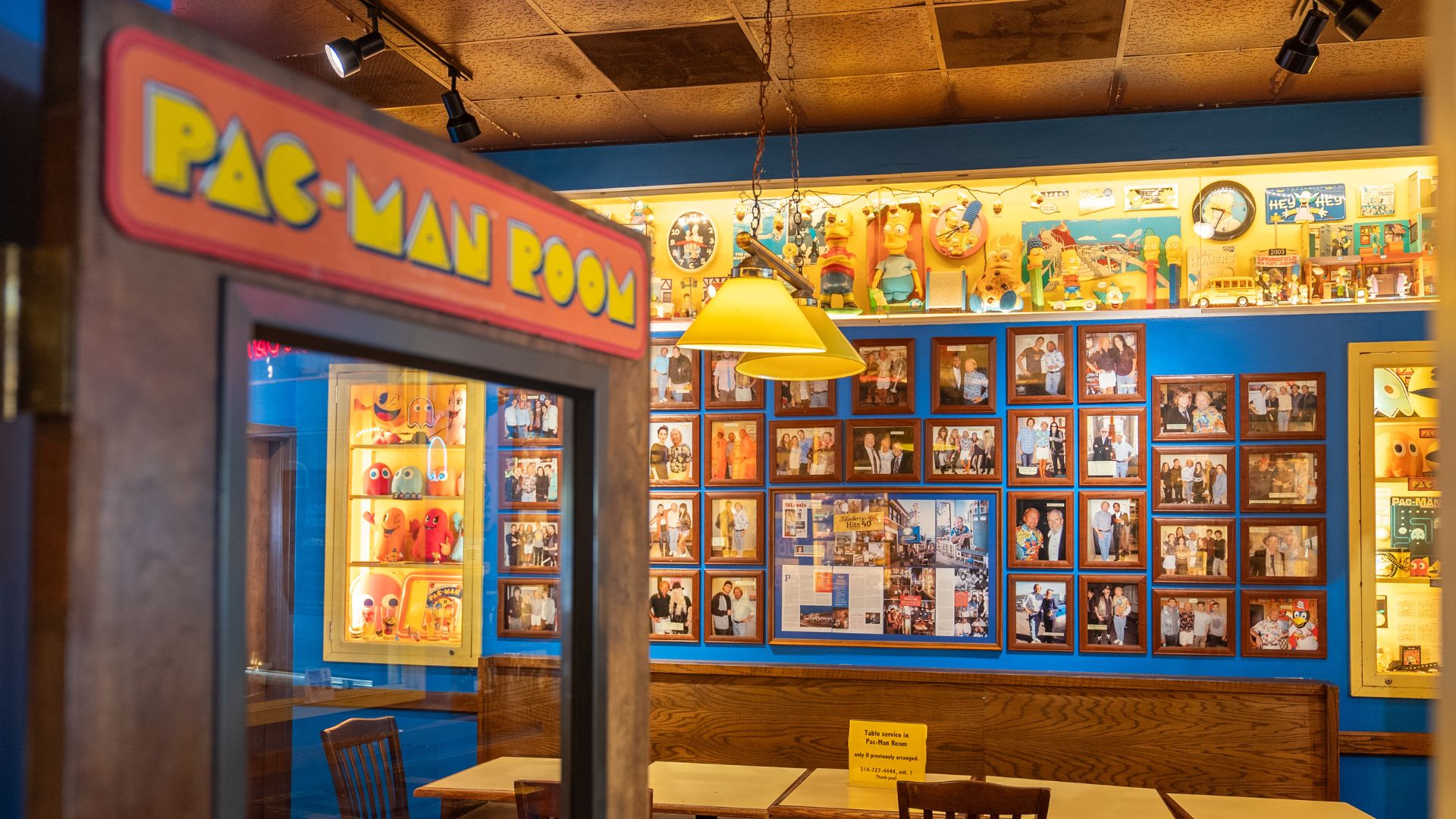 Blueberry Hill features a Pac-Man room.