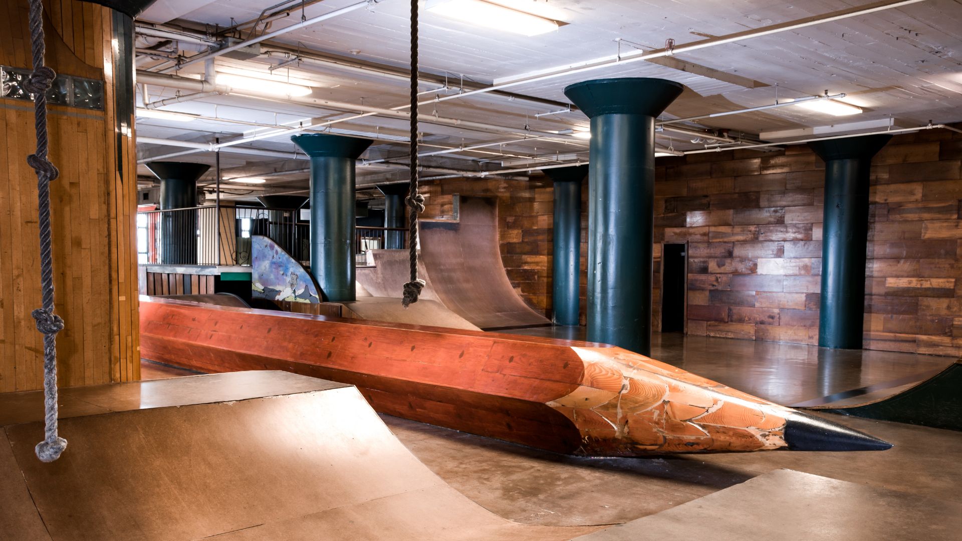 You'll find the world's largest pencil in St Louis.