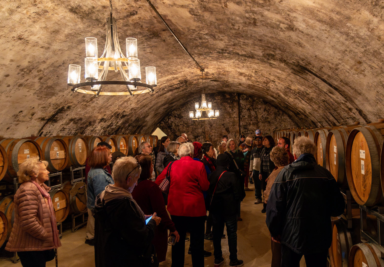 Explore St. Louis Volunteers enjoy a wine tasting on a familiarization tour.