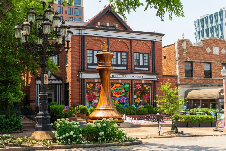 St Louis sightseeing tours of the Central West End pass the World Chess Hall of Fame.